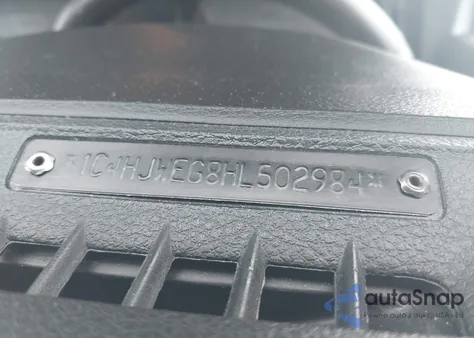 2017 Jeep Wrangler Unlimited 75Th Anniversary Edition 4X4 z USA, uszkodzony, nr VIN 1C4HJWEG8HL502984